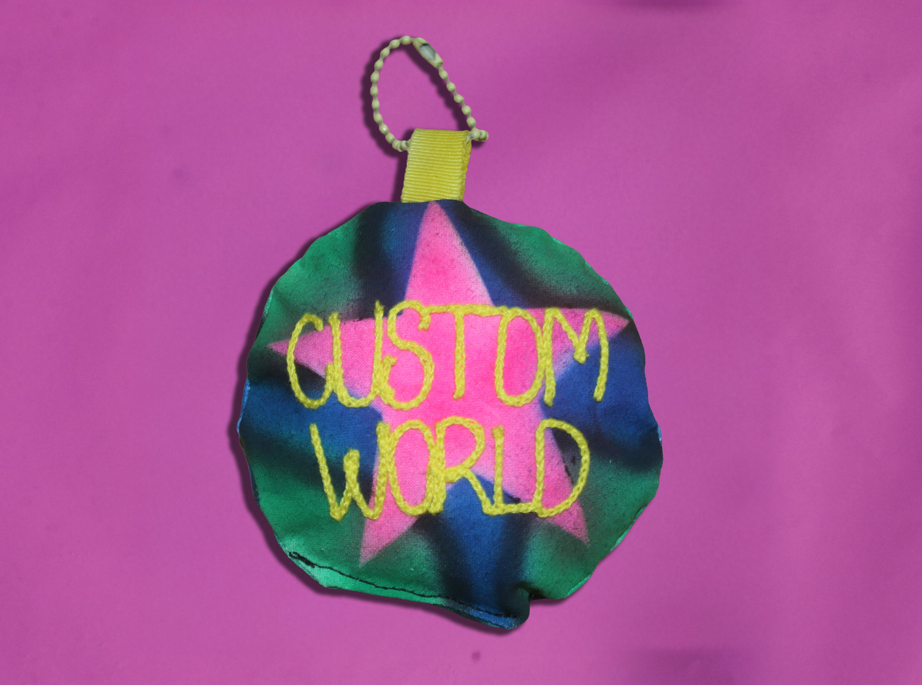 CUSTOM WORLD Keychain